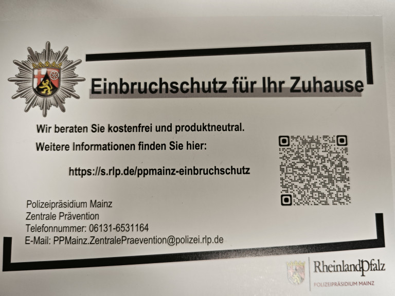 Informationsflyer zum Einbruchschutz vom Polizeipräsidium Mainz mit QR-Code und Kontaktinformationen