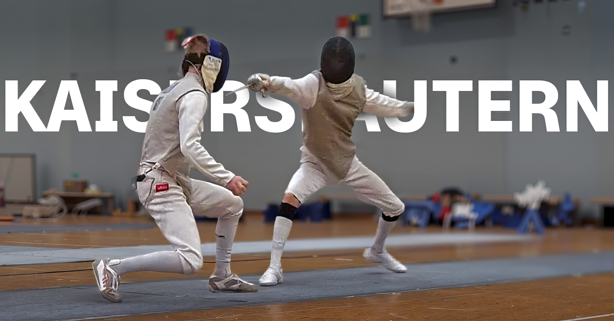 zwei Florett-Fechter im Gefecht in Kaiserslautern bei den Südwestdeutschen Meisterschaften der U20 und der Veteranen