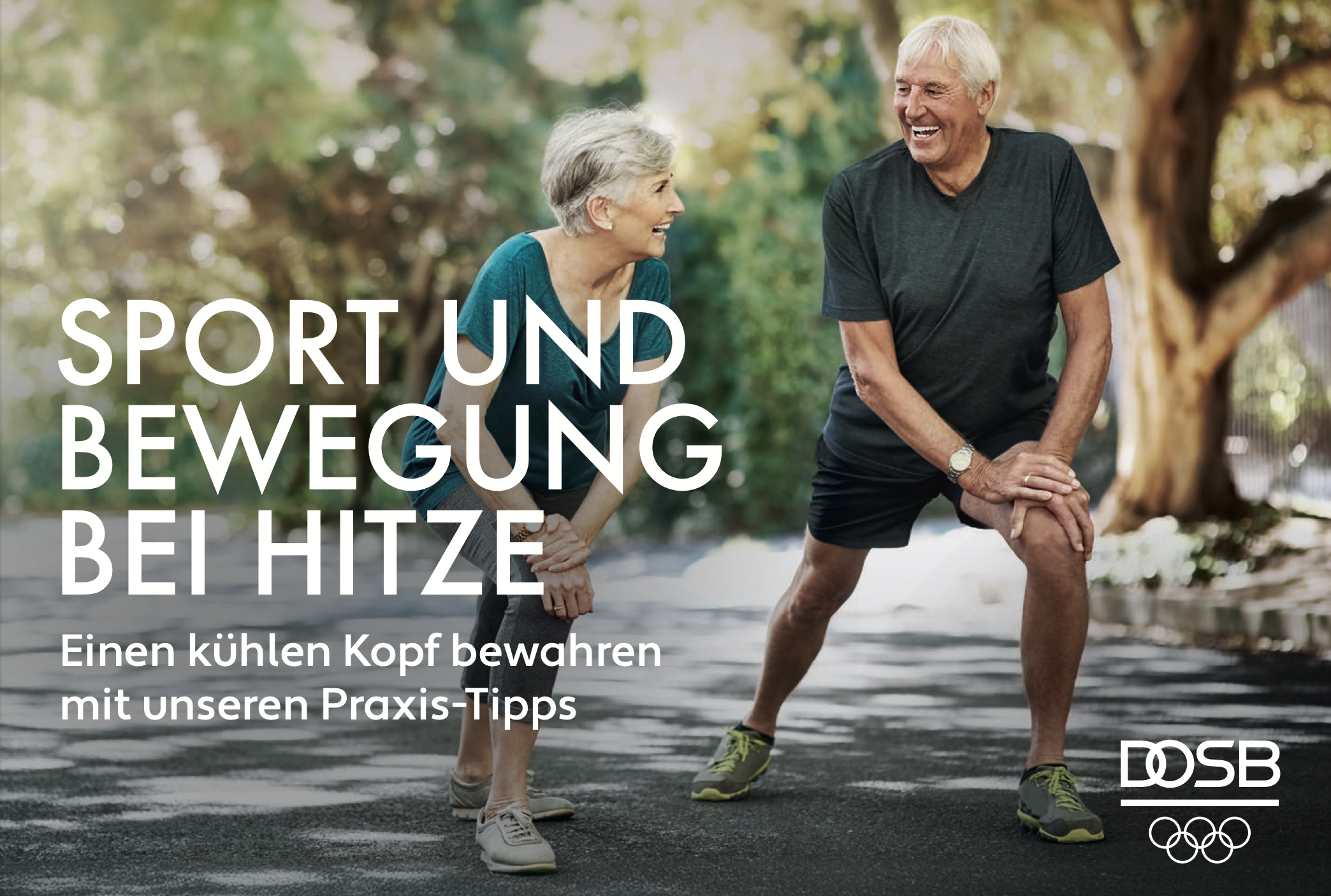 Älteres Paar macht Sport und Bewegung bei Hitze, Tipps für körperliche Aktivität im Sommer