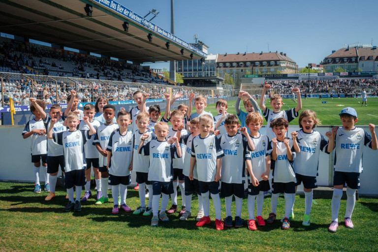 FCH F-Jugend beim Spiel gegen 1860 München im Stadion