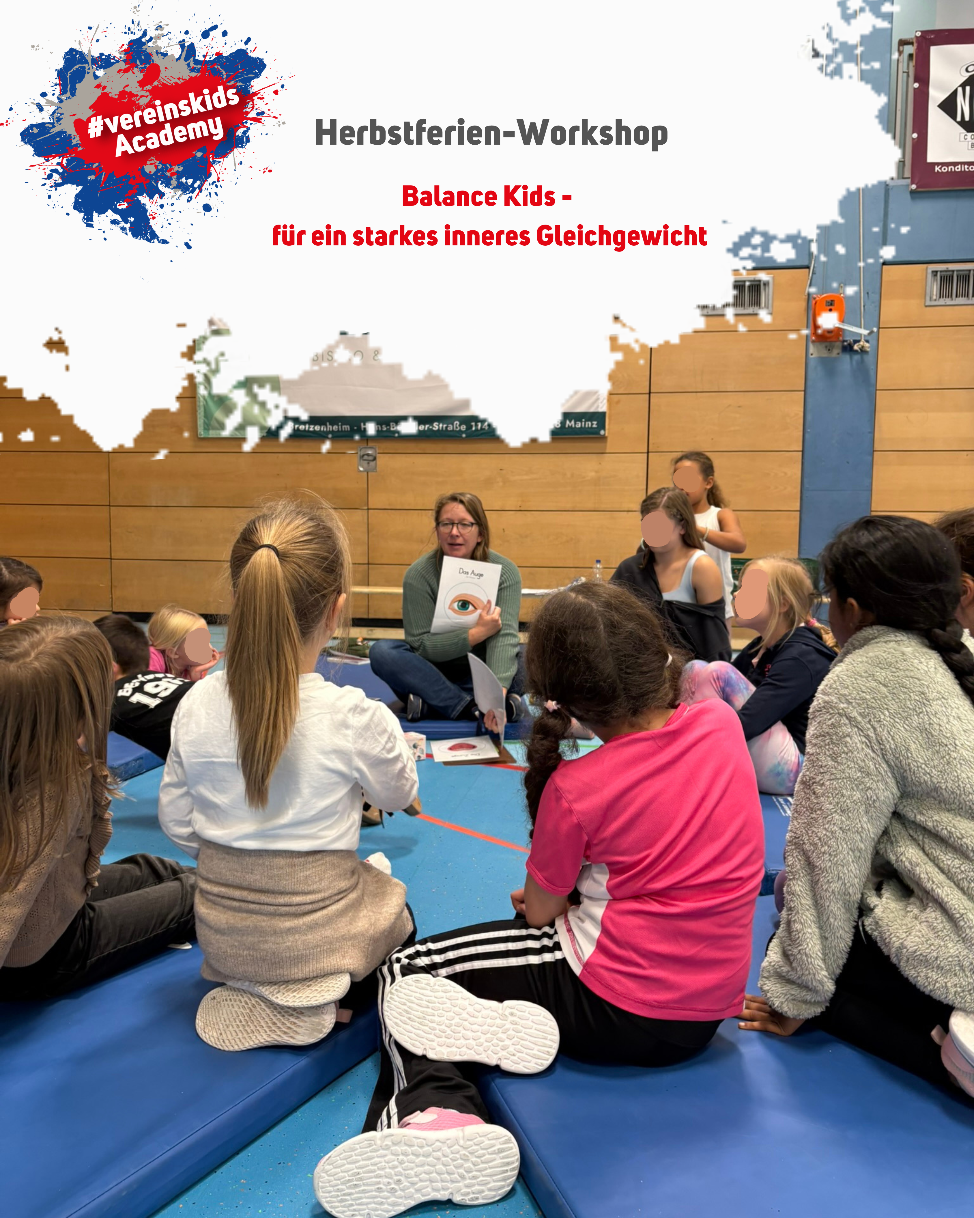 Kinder beim Balance Kids Herbstferien-Workshop für inneres Gleichgewicht in einer Turnhalle
