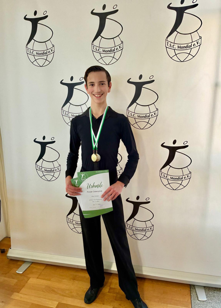 Tänzer gewinnt Medaillen beim T.S.C. Mondial e.V. Porzer Osterpokal 2026 Tänzer mit Urkunde und Medaillen beim T.S.C. Mondial e.V. Porzer Osterpokal 2026
