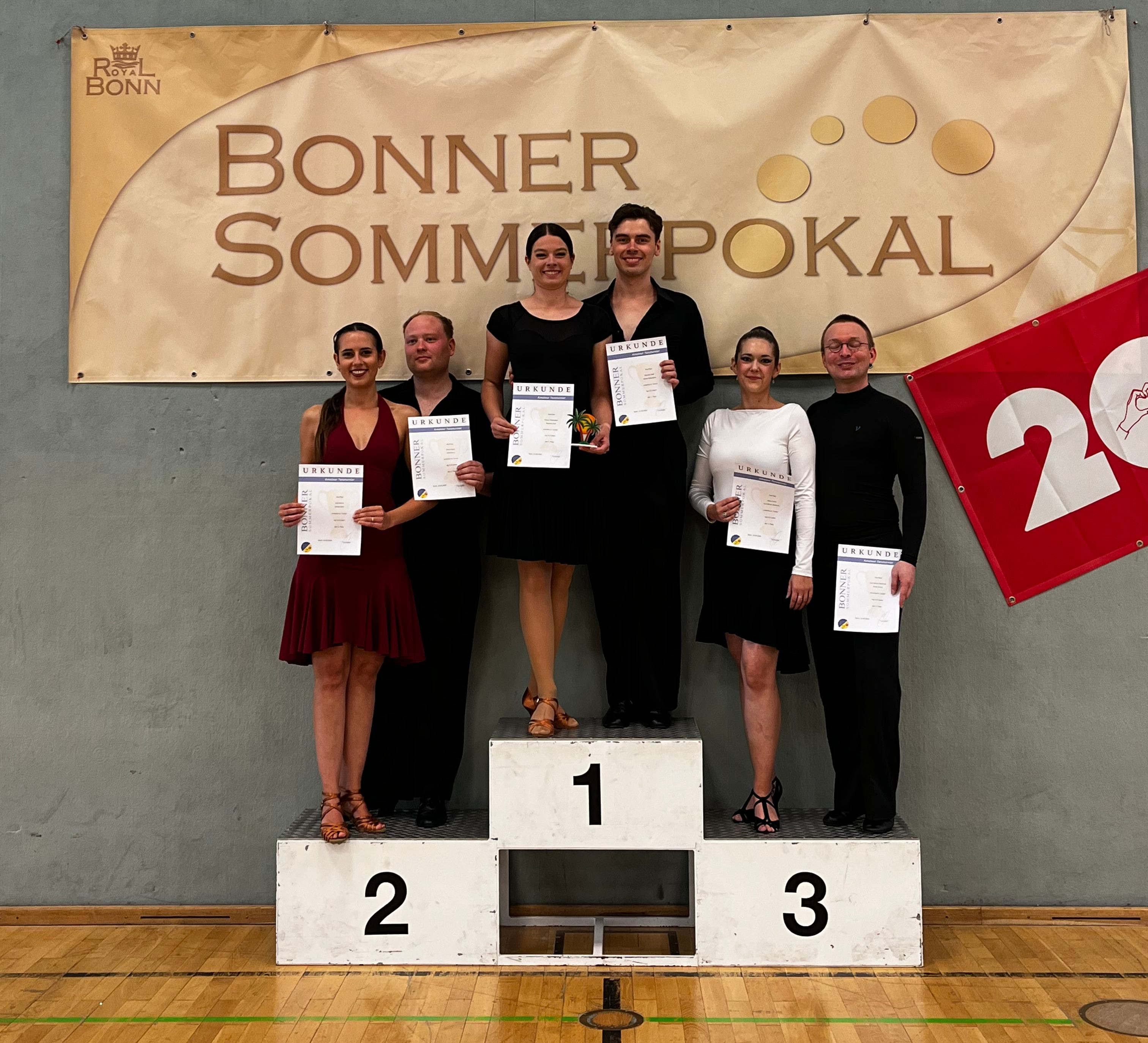 Siegerehrung beim Bonner Sommerpokal 2028 mit den Gewinnern Wittenstein und Gräf auf dem Podest