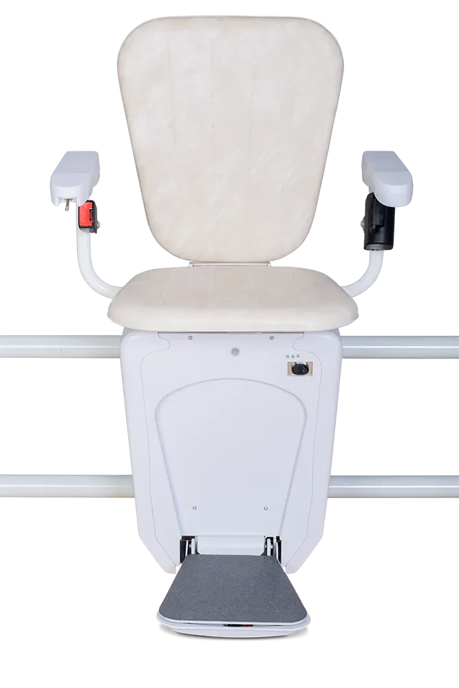 Treppenlift Alpha Classic in Beige – moderner Sitzlift für Treppen