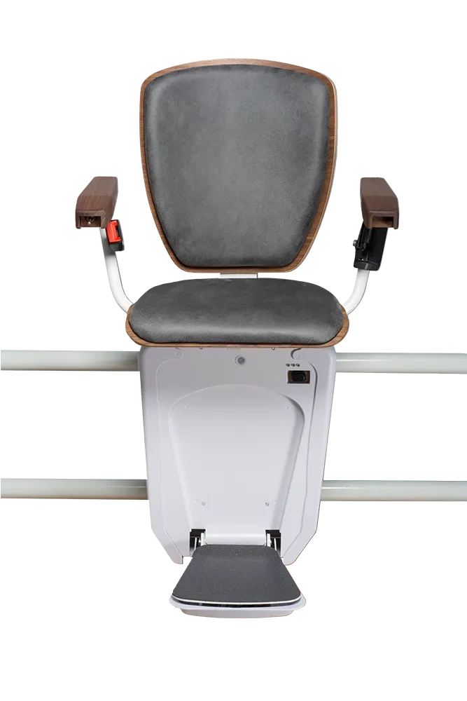 Treppenlift Alpha Exclusive in Basaltfarbe, moderner Sitzlift mit Armlehnen