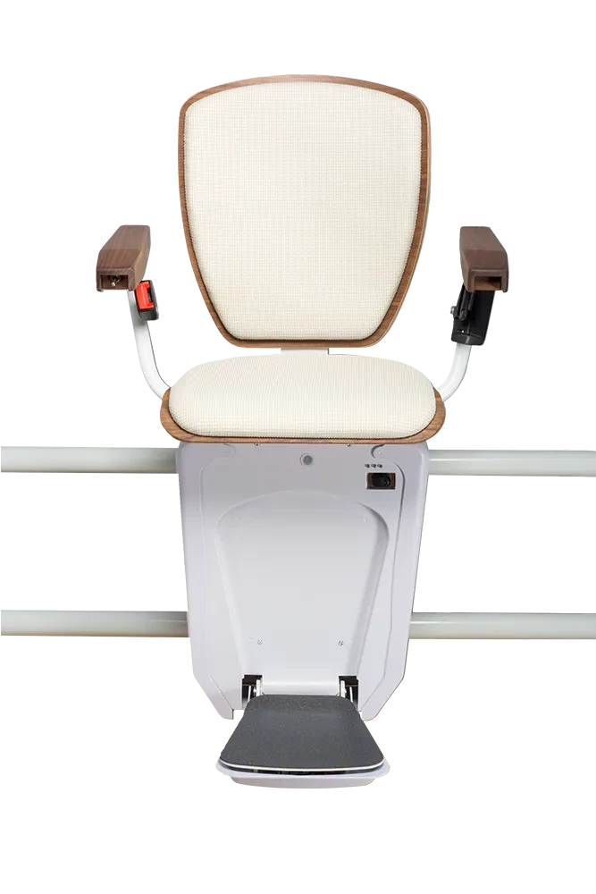 Treppenlift Alpha Exclusive in Elfenbeinfarbe, moderner Treppenlift mit komfortablem Sitz