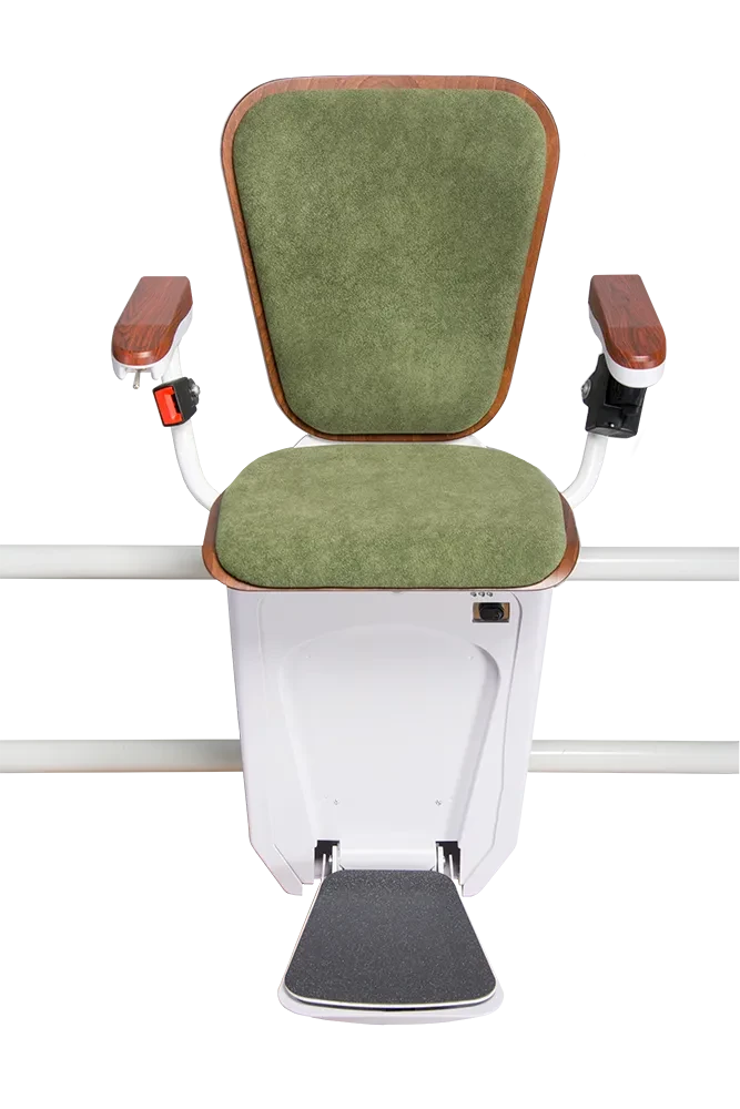 Treppenlift Alpha Premium in smaragdgrün und dunkel, Sitzfläche und Armlehnen aus Holz