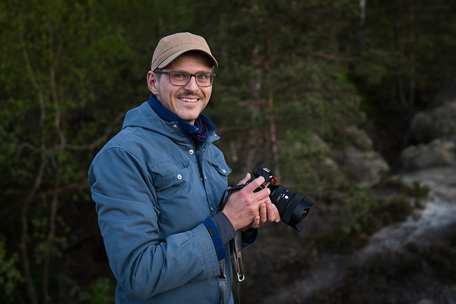 zieger philipp mit kamera in der natur