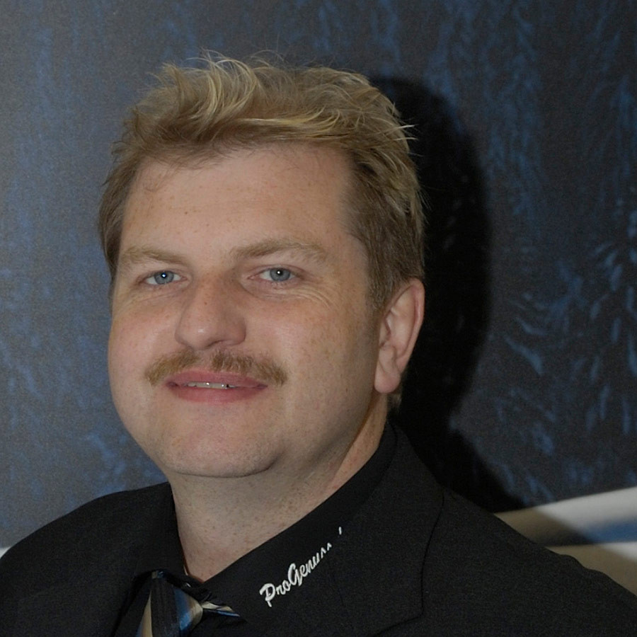 Porträt von Walter Droessler, Person im Anzug