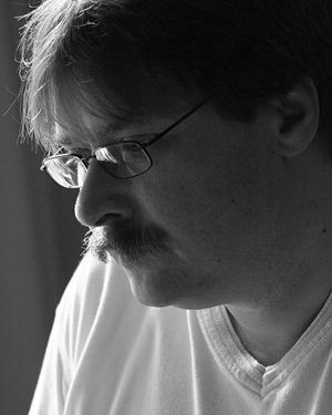 Porträt von Frank Eckgold in Schwarzweiß