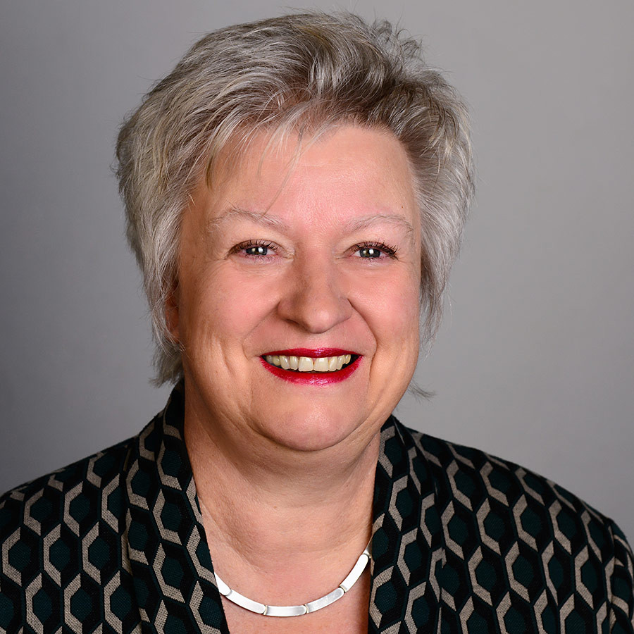 Portraitfoto von Maria Holl