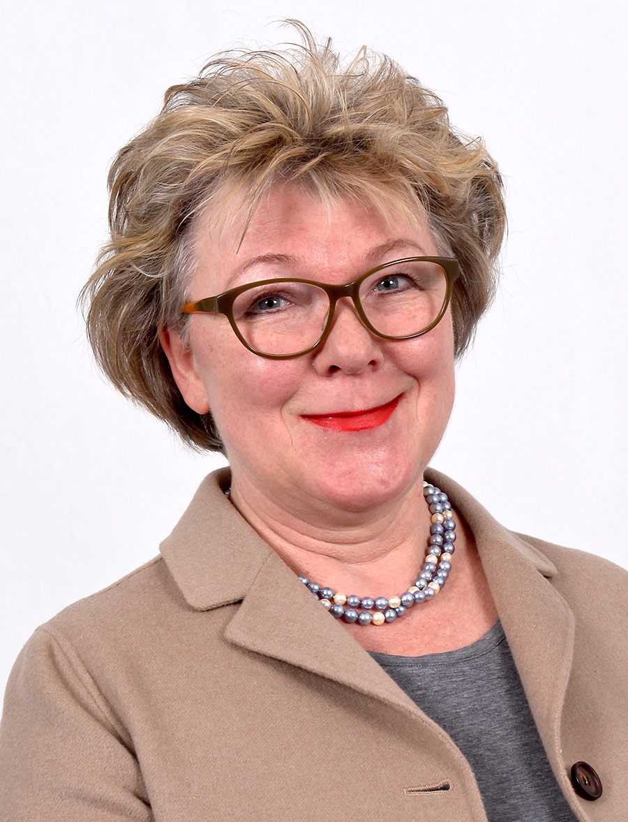 Porträt von Dr. Cornelia Goesmann