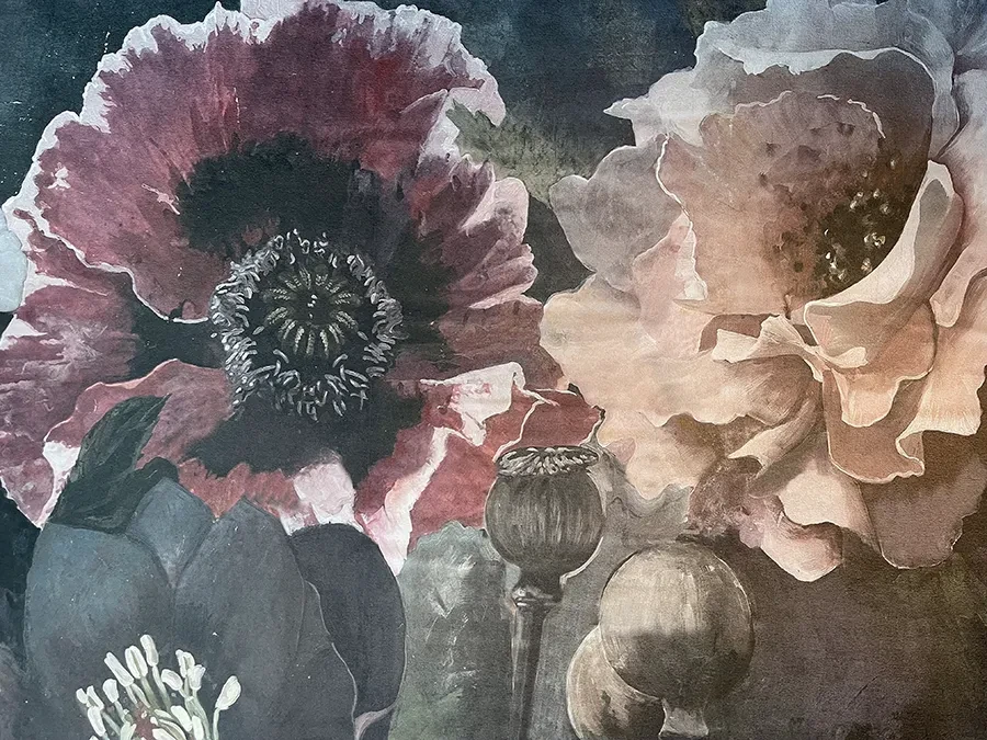 Gemälde von Blumen in kräftigen Farben auf der Ausstellung Farbgestalt
