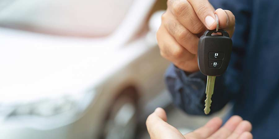Abholservice Termin bei KFZ Werkstatt und Autoservice in Velten und Bruchsal – Autoschlüsselübergabe