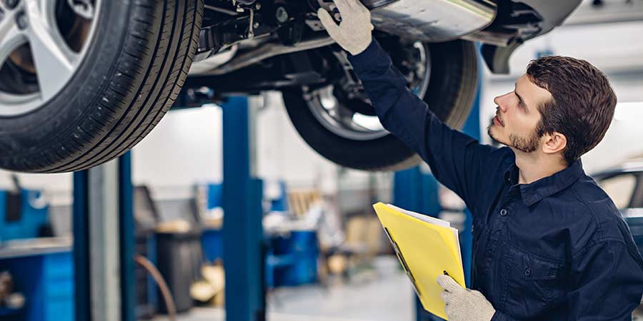 Inspektion und Wartung in der KFZ-Werkstatt Autoservice Velten in Bruchsal