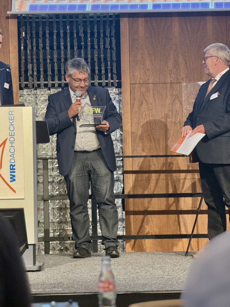BFW Award Verleihung an Schacht auf der BFW Veranstaltung Verleihung des BFW Awards an Schacht auf einer BFW Veranstaltung