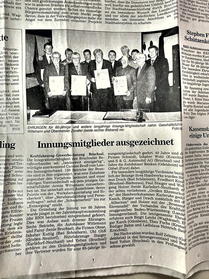 Zeitungsbericht über die Ehrung langjähriger Mitglieder der Kfz-Innung Bruchsal