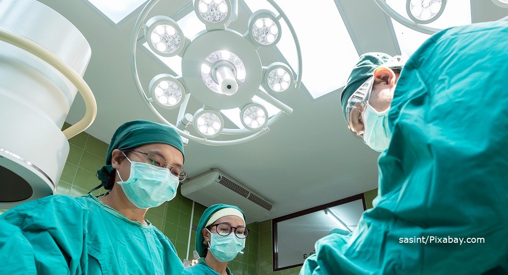Illustrationsbild Prostatabiopsie: Operateur im Operationssaal