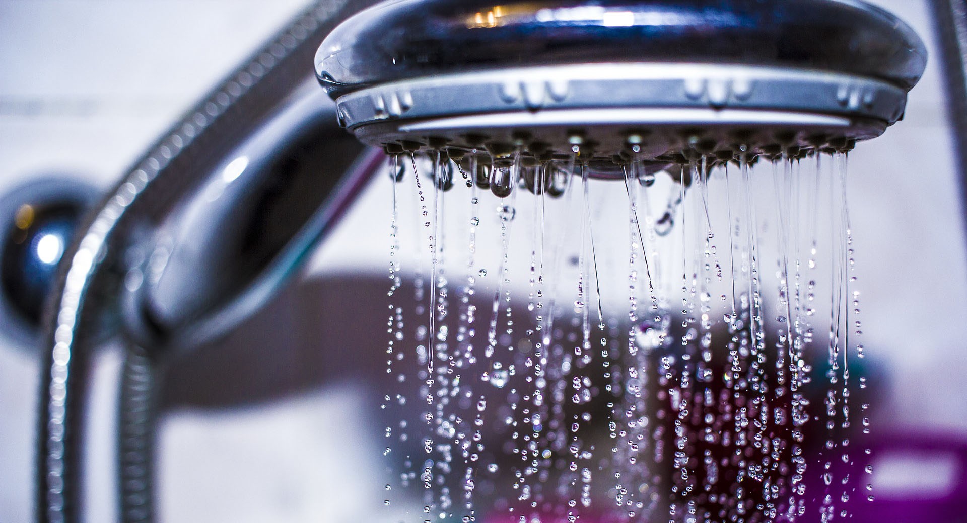 Prostata Hilfe Deutschland: Duschkopf mit Wasserstrahl