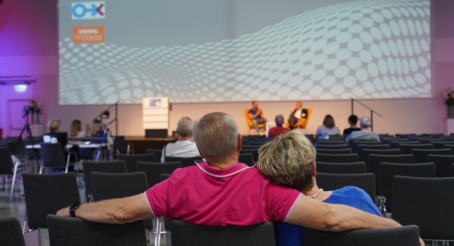 Prostata Hilfe Deutschland: Podiumsdiskussion und Zuhörende
