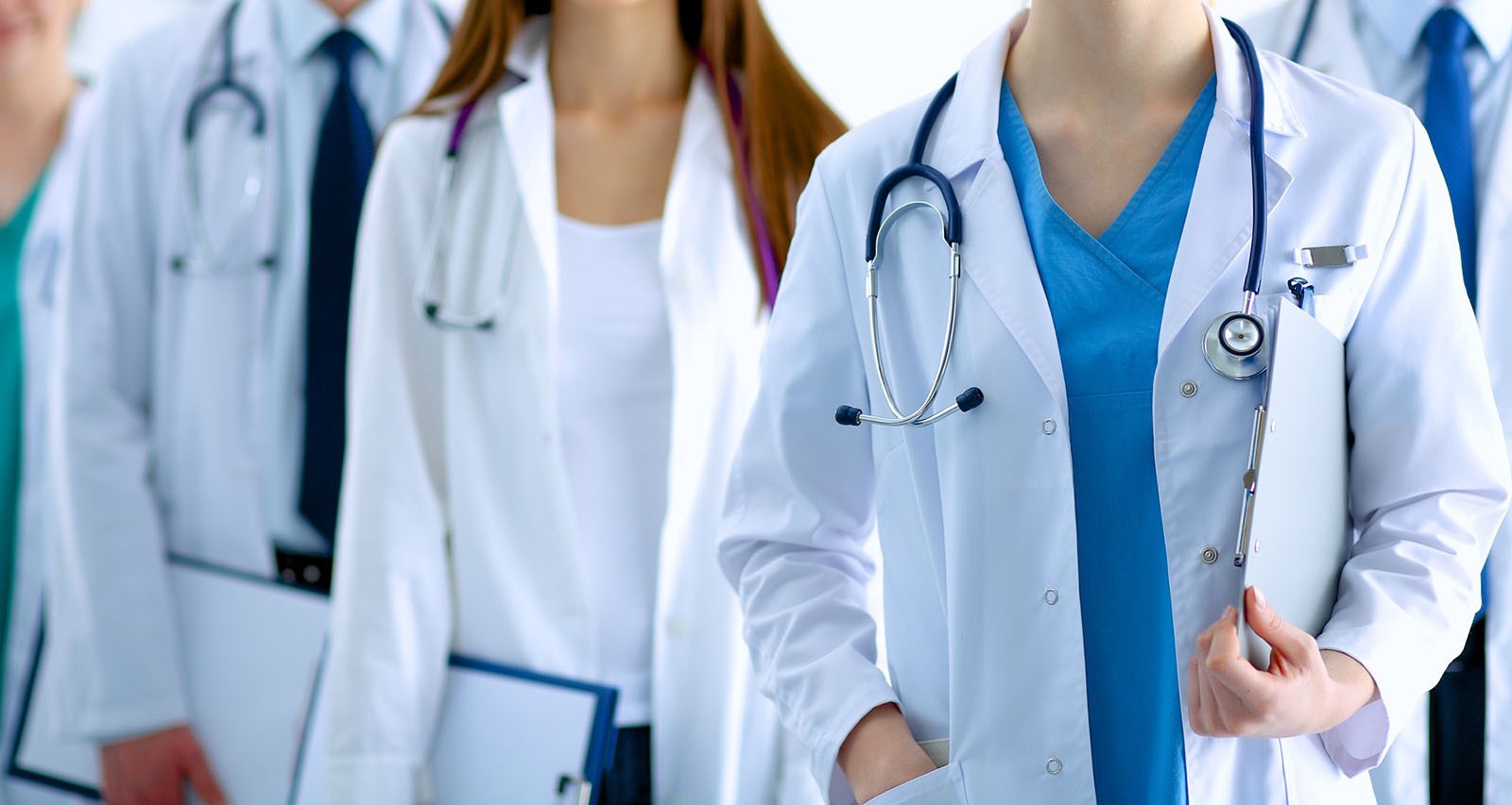 Prostata Hilfe Deutschland: Ärztinnen und Ärzte im Kittel