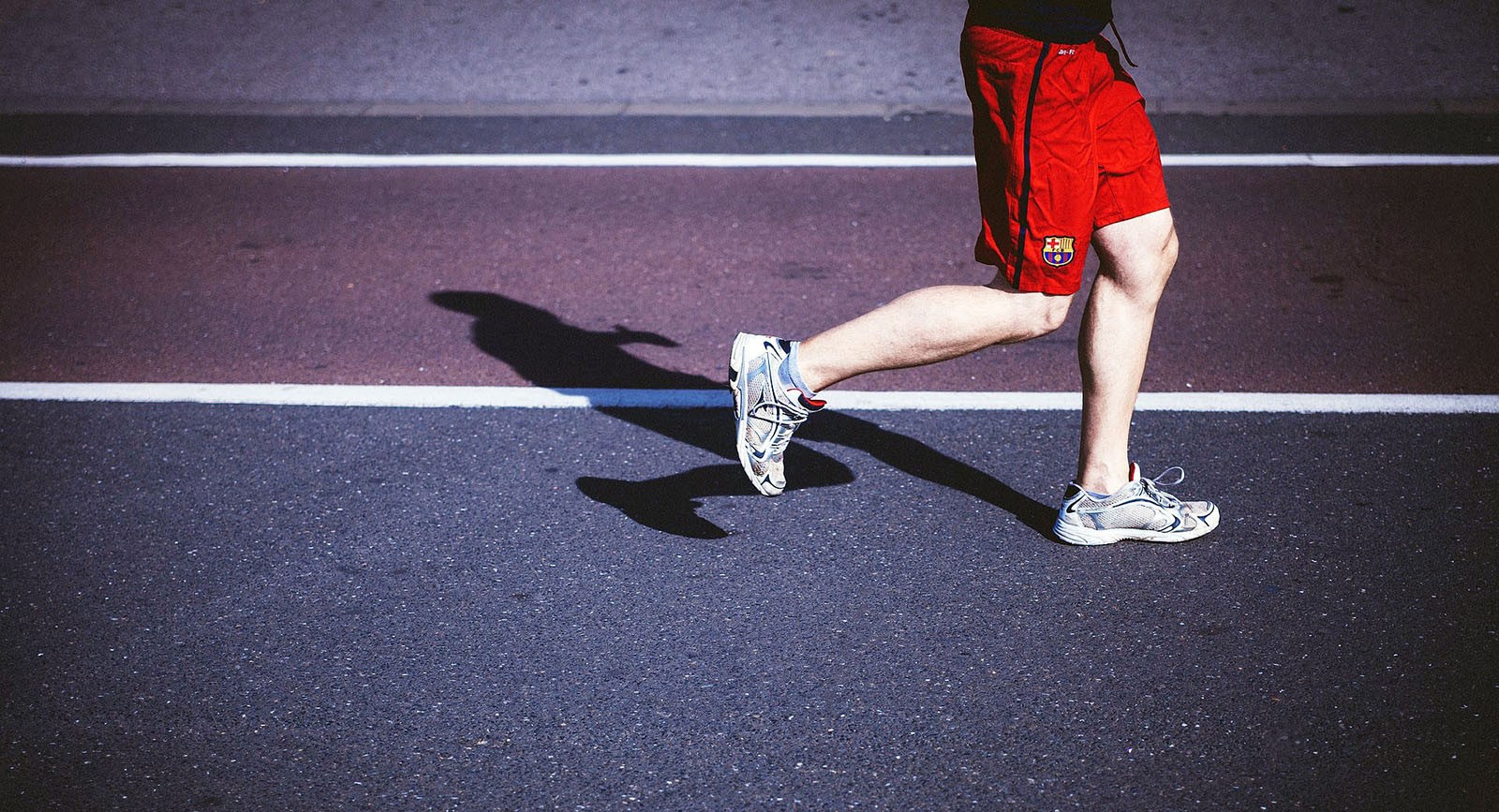 Bewegung und Sport können Prostatakrebs ausbremsen Prostata Hilfe Deutschland: Männlicher Jogger