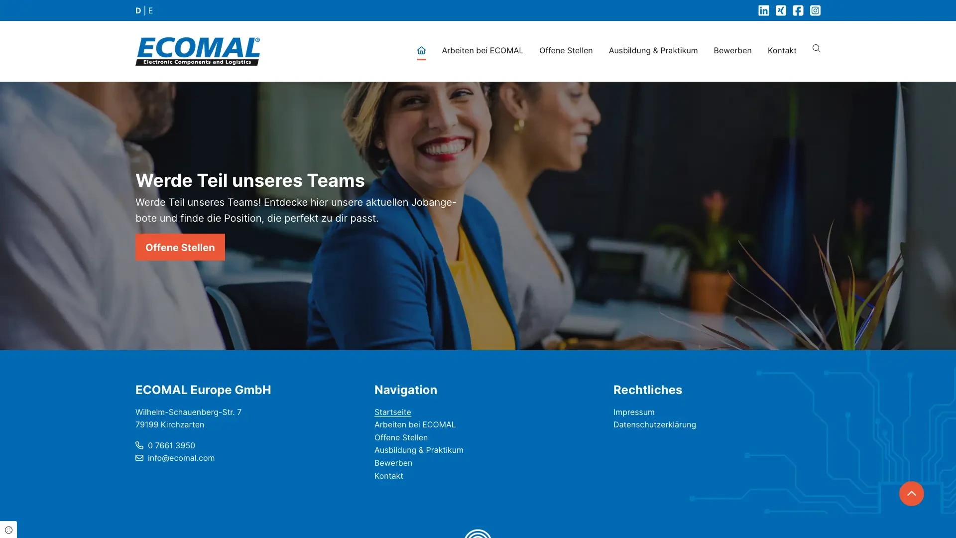 Karriere bei ECOMAL: Freundliches Team im Büro bei der Arbeit