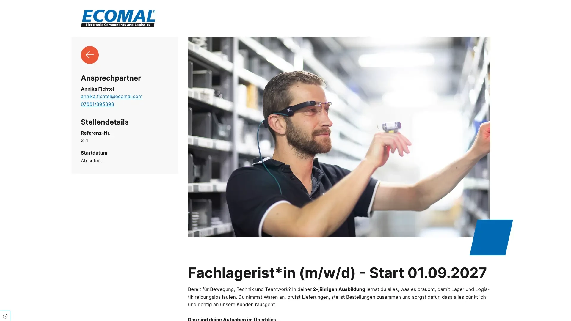 Mitarbeiter bei ECOMAL im Lager mit moderner Technik, Fachlagerist Ausbildung
