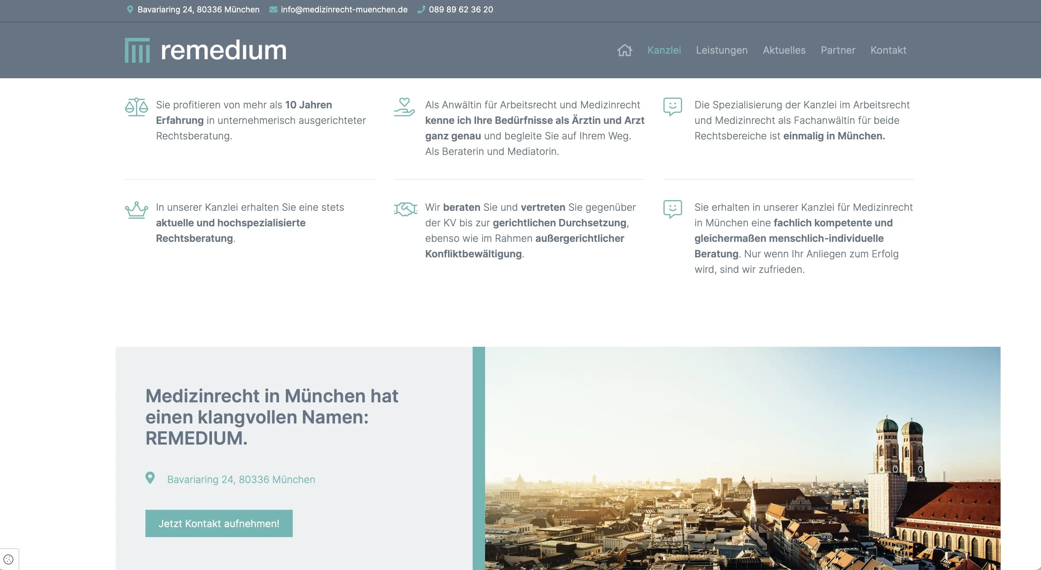 Screenshot einer Webseite einer Kanzlei für Medizinrecht in München, mit Informationen zu Beratung und Spezialisierung im Arbeitsrecht und Medizinrecht.