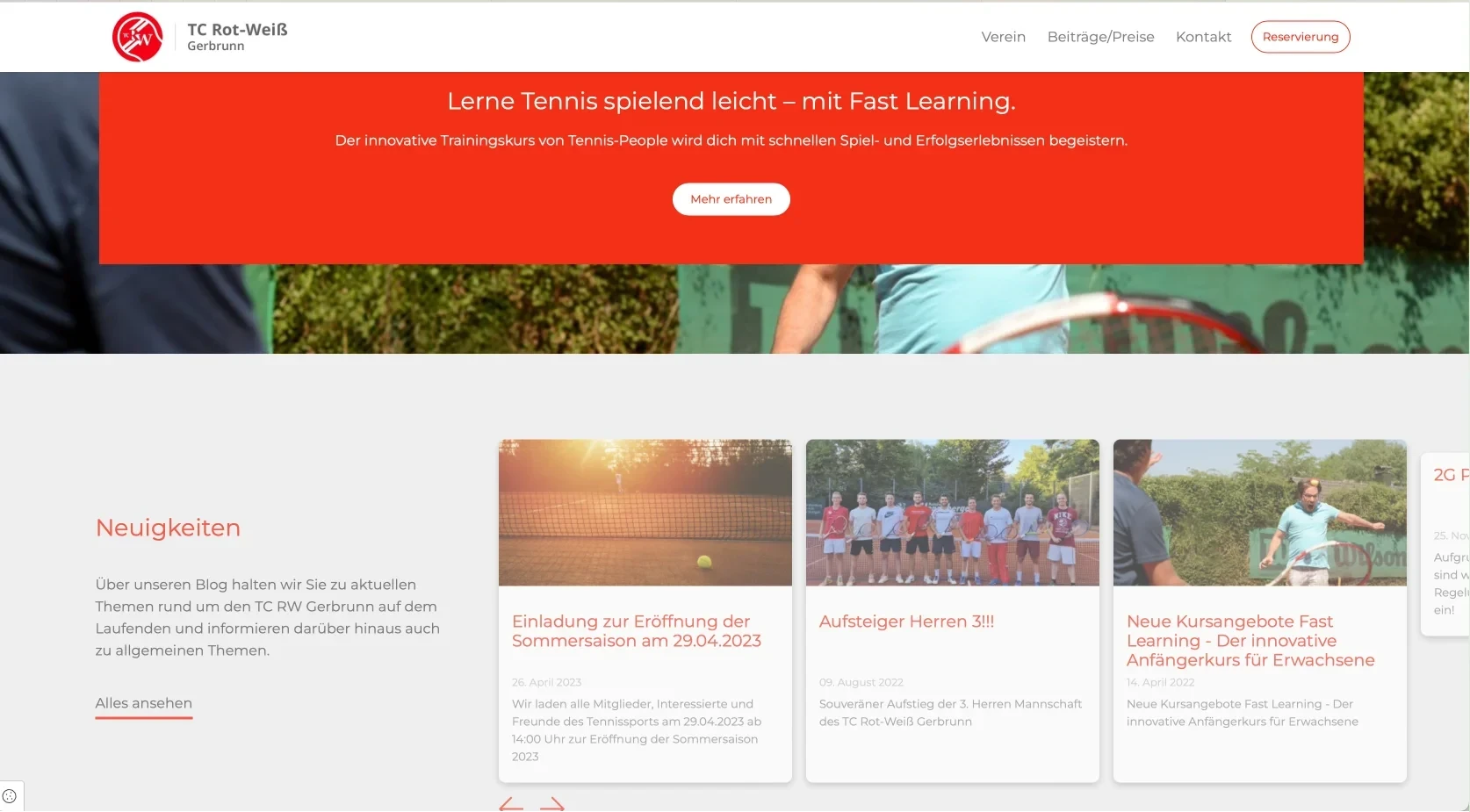 Screenshot einer Tennis-Website mit Informationen zu Fast Learning, Sommersaison-Eröffnung und Aufstieg der Herrenmannschaft des TC Rot-Weiß Gerbrunn.