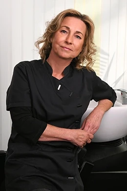 Barbara Mancuso im Mai 2026 in einem Friseursalon