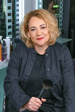Britta Putrino im Mai 2026 in einem Friseursalon
