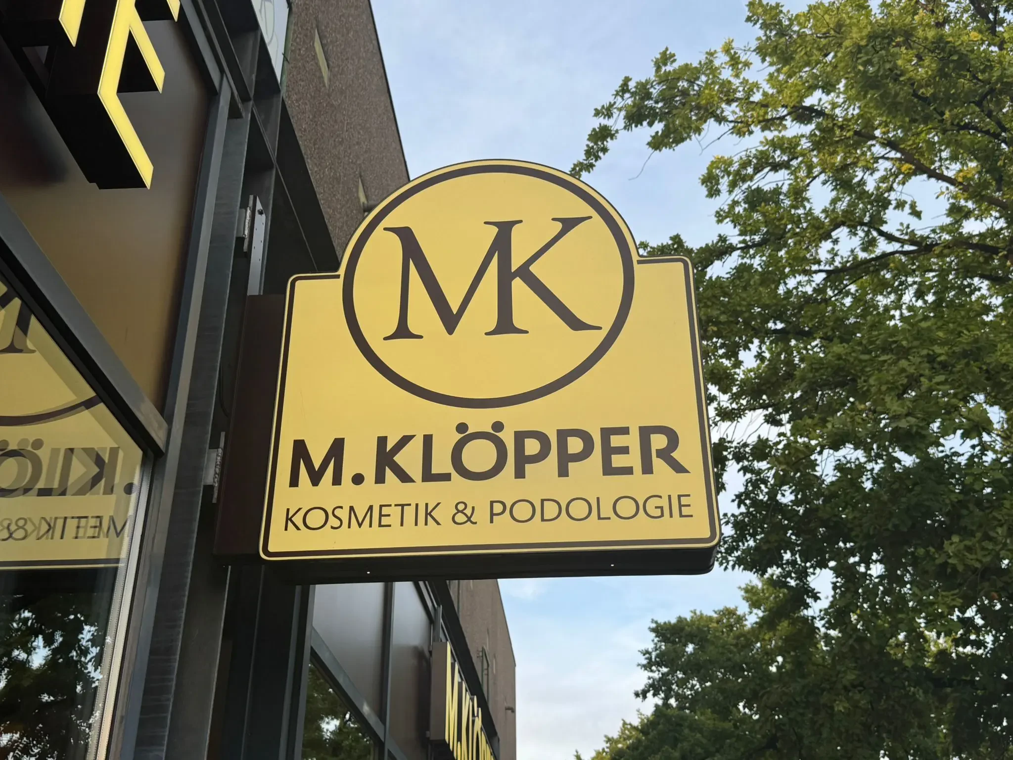 Impressionen vom Kosmetik- und Podologie-Institut M. Klöpper Firmenschild vom Kosmetik- und Podologie-Institut M. Klöpper