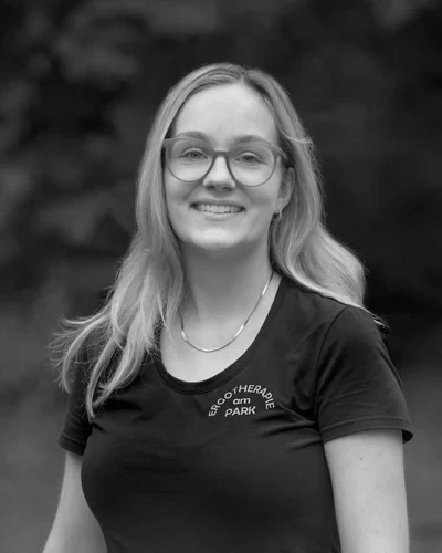 Elisabeth Süptitz von Ergotherapie am Park lächelt in die Kamera