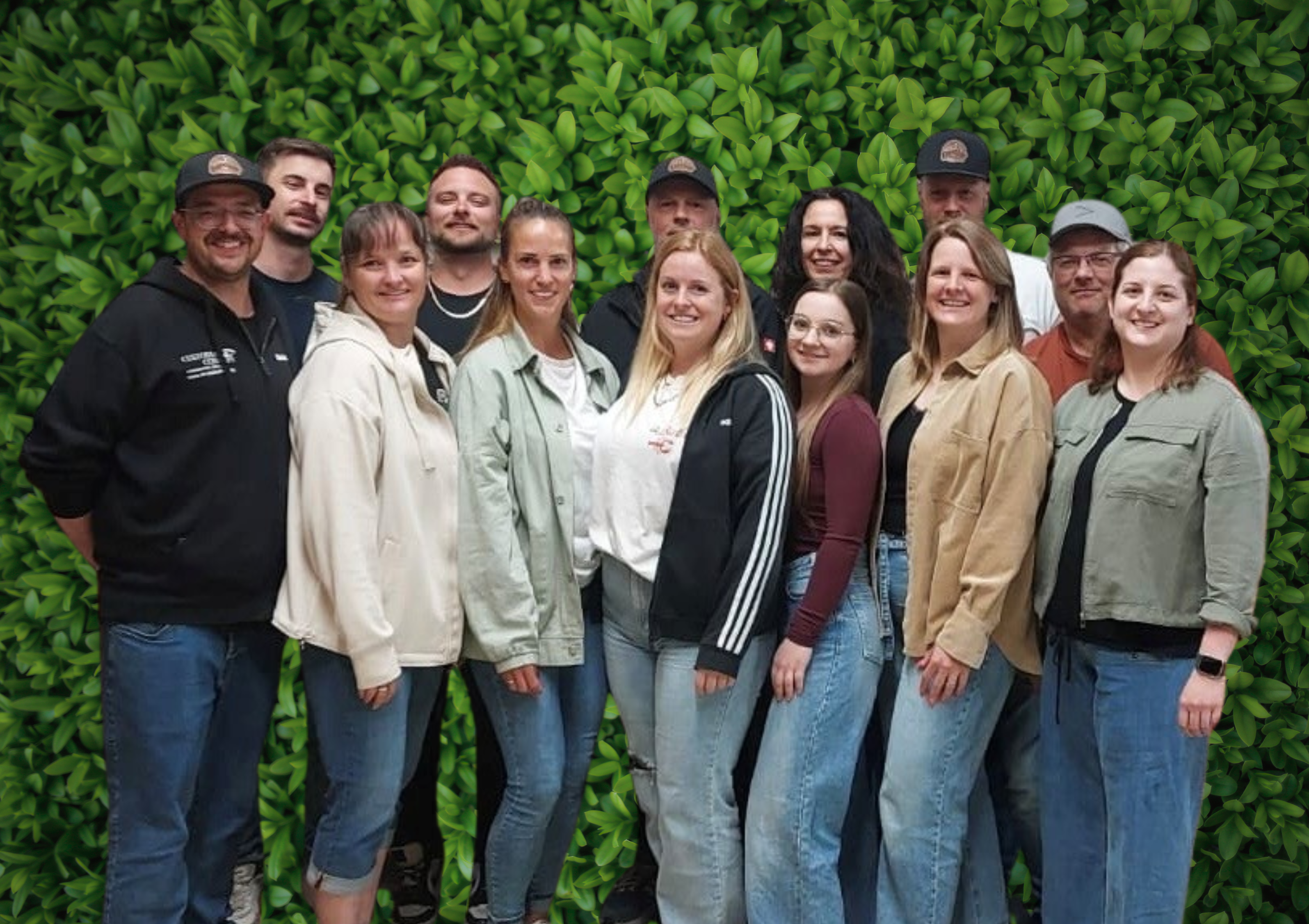 Gruppenfoto von Personen vor grünem Hintergrund, vss 2026