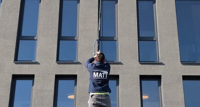 Professionelle Glasreinigung von Matt Gebäudereinigung in Offenburg Glasreinigung von Matt Gebäudereinigung in Offenburg