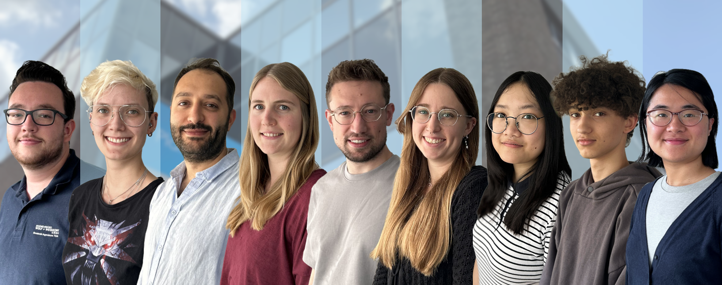 Teamfoto fr neuen Bild-Slider Version 3 mit mehreren jungen Erwachsenen vor modernem Hintergrund