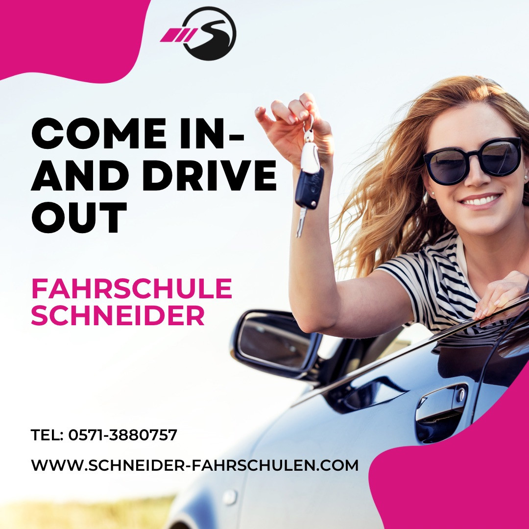 Werbung der Fahrschule Schneider mit Frau am Auto und Autoschlüssel