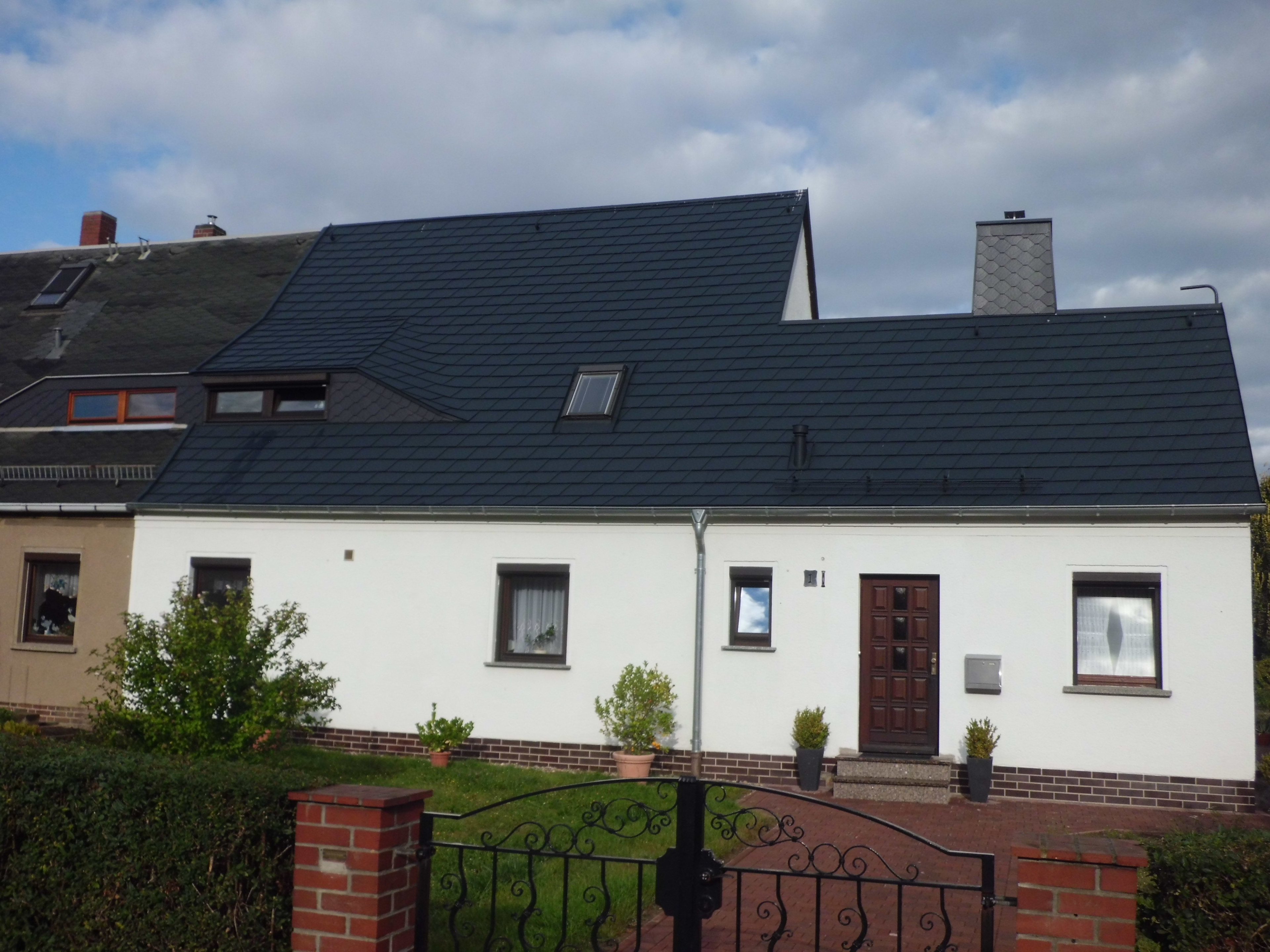 Haus mit Steildach und Prefa Dachschindel