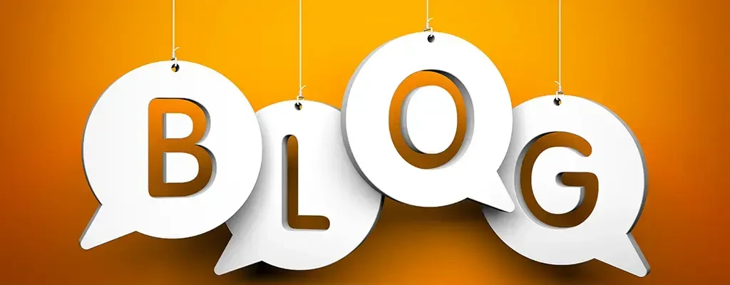 Grafik mit dem Schriftzug Blogbeitrag auf orangem Hintergrund