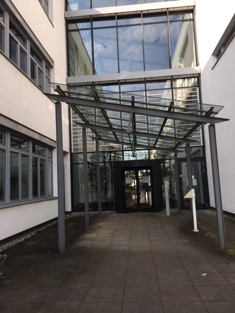 Eingangsüberdachung