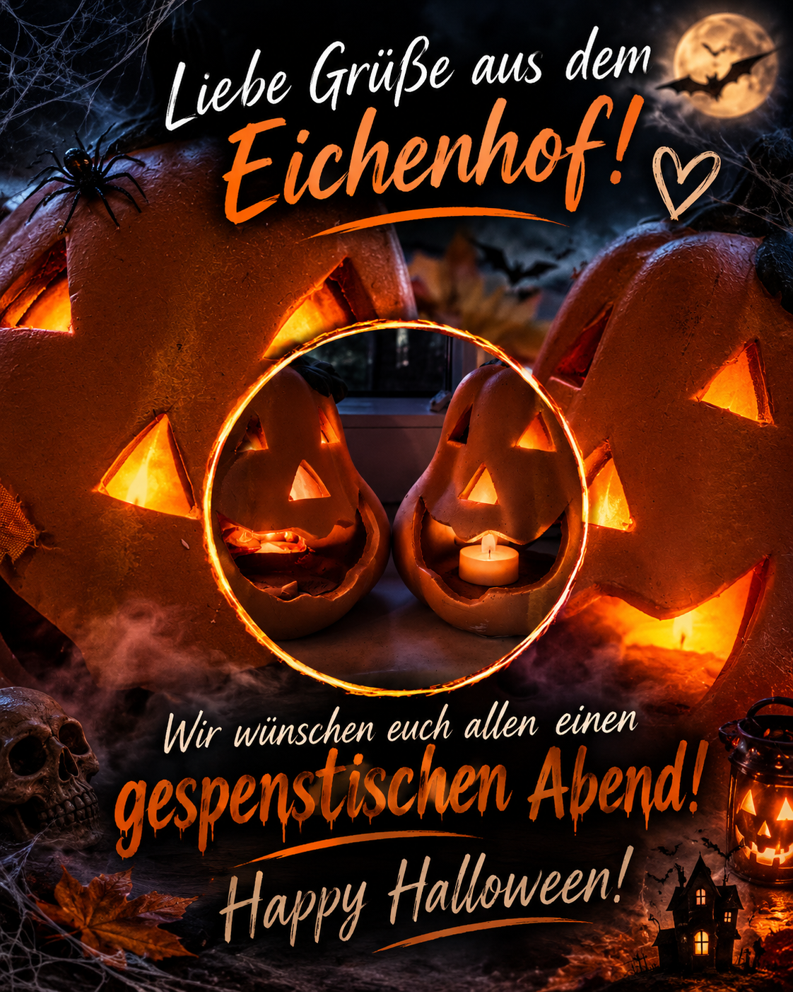 Halloween-Gruß vom Eichenhof mit leuchtenden Kürbissen und Kerzen