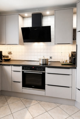 Moderne Kc henmodernisierung in Freiburg nachher Foto mit neuer Einbaukc he und modernen Ger4 ten