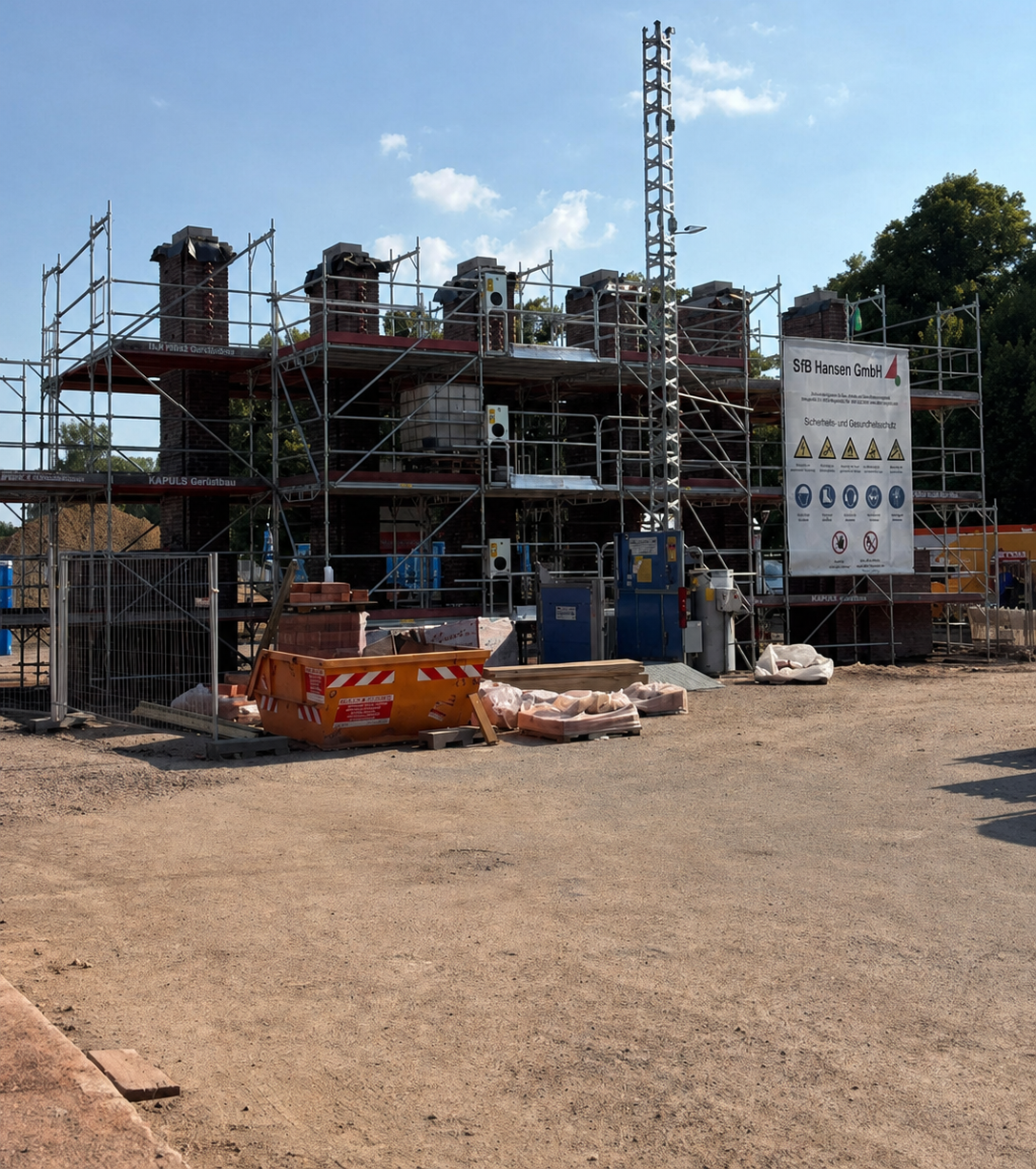 Denkmalgerechte Rekonstruktion des Pferdetors in Magdeburg mit Baugerüst und Baustelle