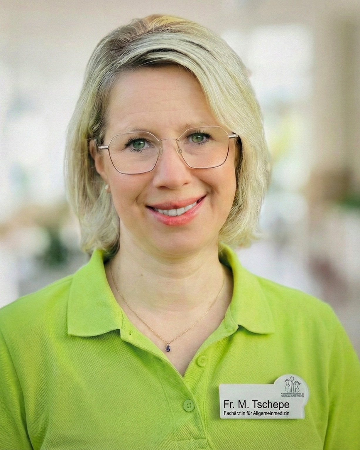 Fr. M. Tschepe, Fachärztin für Allgemeinmedizin