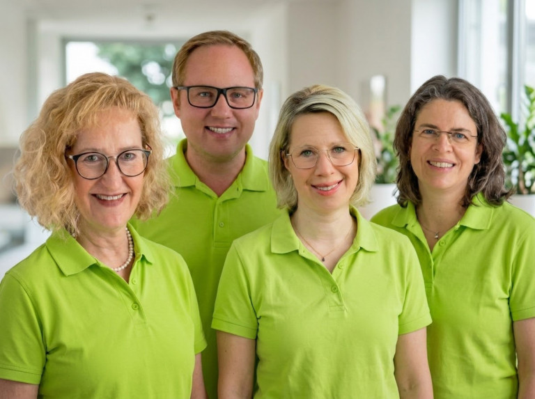 Die vier &Auml;rztinnen und &Auml;rzte der Gemeinschaftspraxis Salzgitter-Lichtenberg