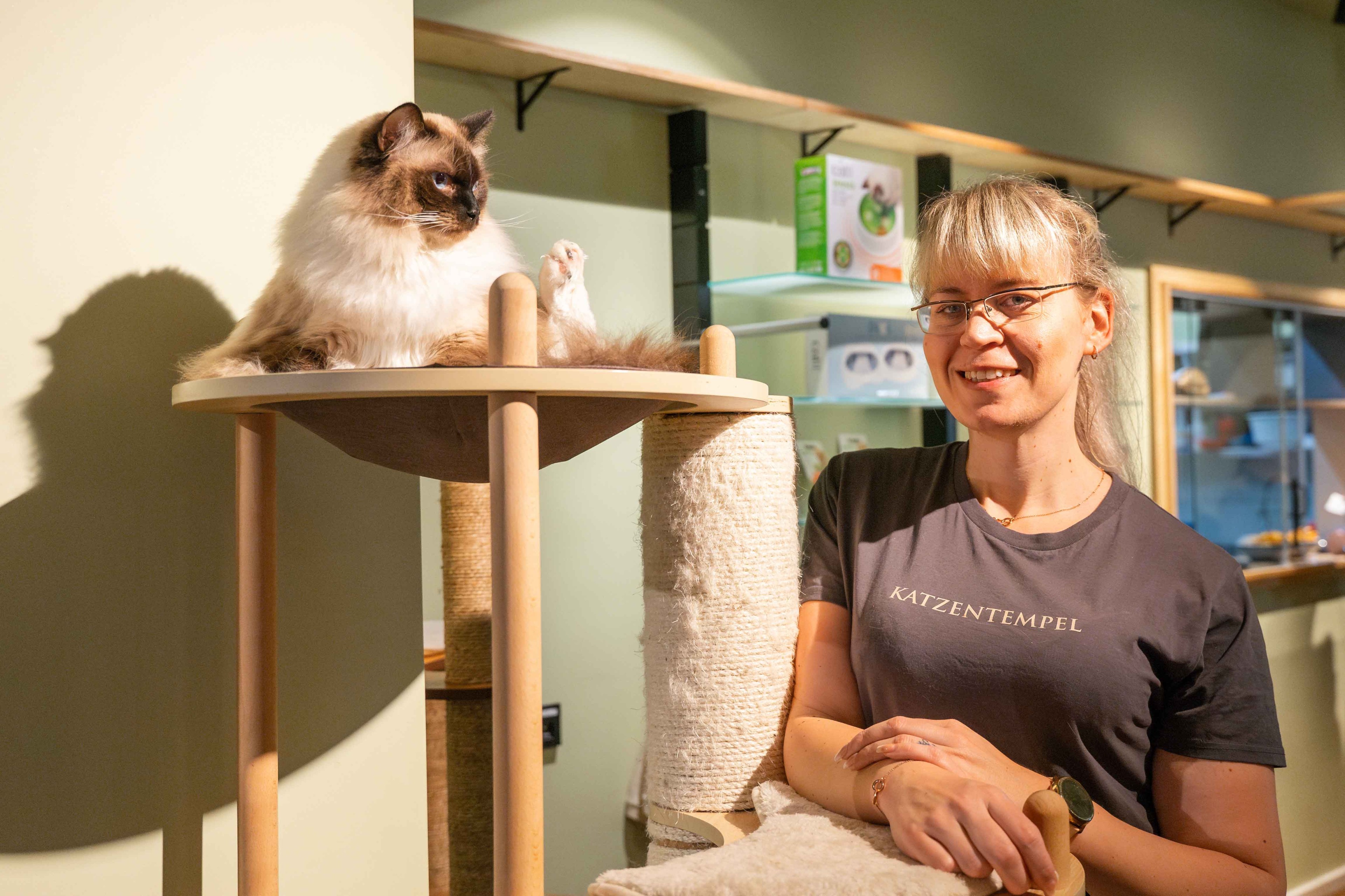 Franziska Junge Inhaberin Katzentempel Hannover Foto: Merve Aglamaz