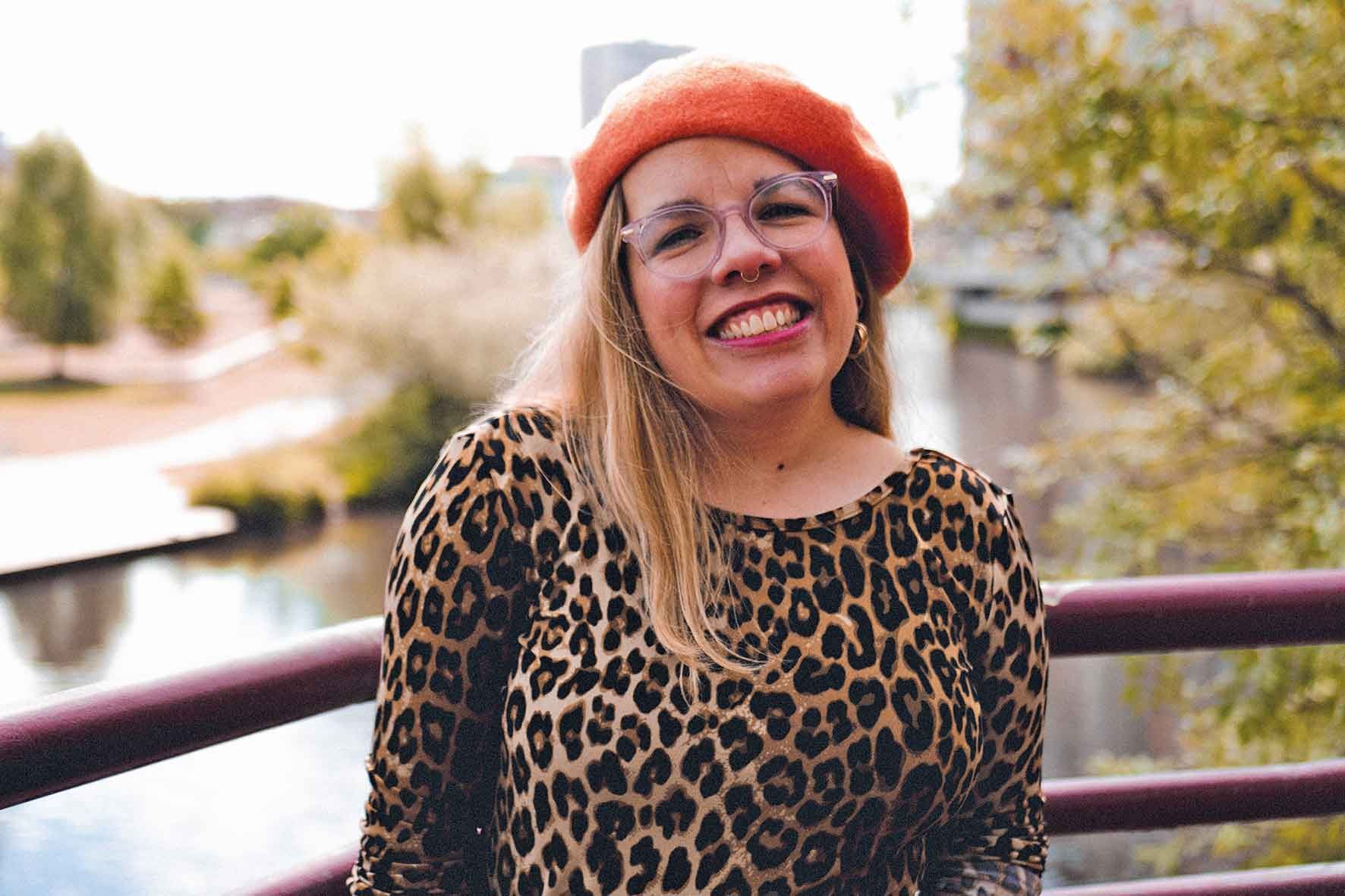 Moderatorin Ninia Binias alias  Ninia LaGrande hat ihr Glück im  Stadtteil Linden gefunden. Foto: Peschke