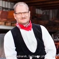 Hans Jürgen Kahle Hans Jürgen Kahle in traditioneller Kleidung