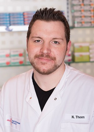 Herr Theen, Leitung und Kundenberater